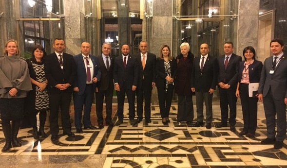 IMG 520de95be0b9a16795b0414af246a1c3 V