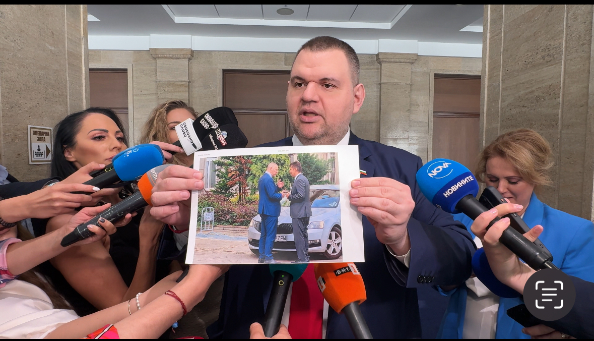 Делян Пеевски, лидер на ДПС и ПГ на ДПС-НОВО НАЧАЛО разкри задкулисните схеми на Кирил Петков за Антикорупционната комисия