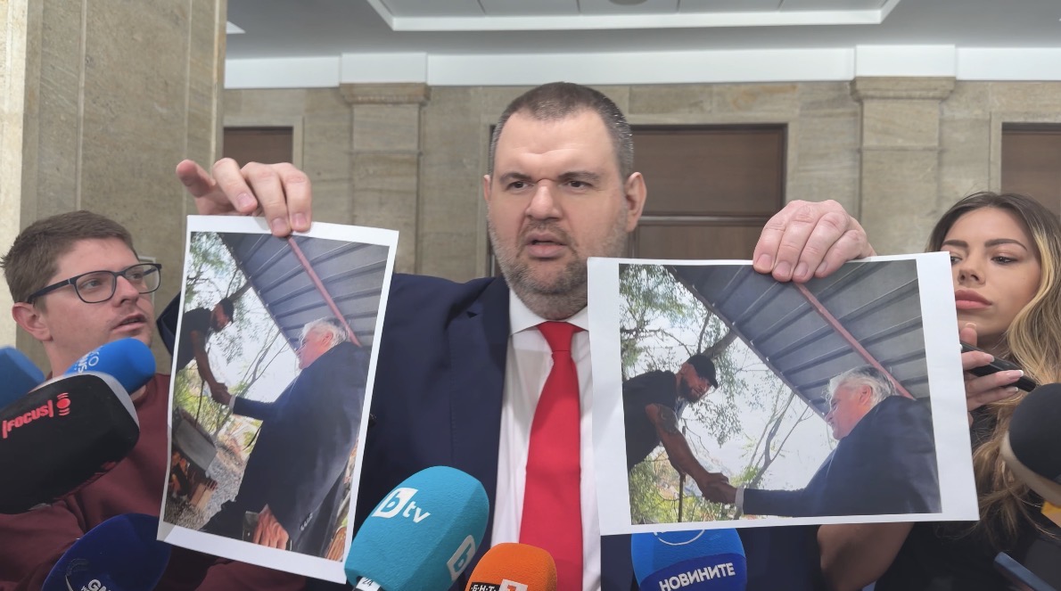 Делян Пеевски, лидер на ДПС и ПГ на ДПС-НОВО НАЧАЛО: Изборният скандал в Пазарджик е пърформанс, организиран от пуделите с пачките! Измамници!