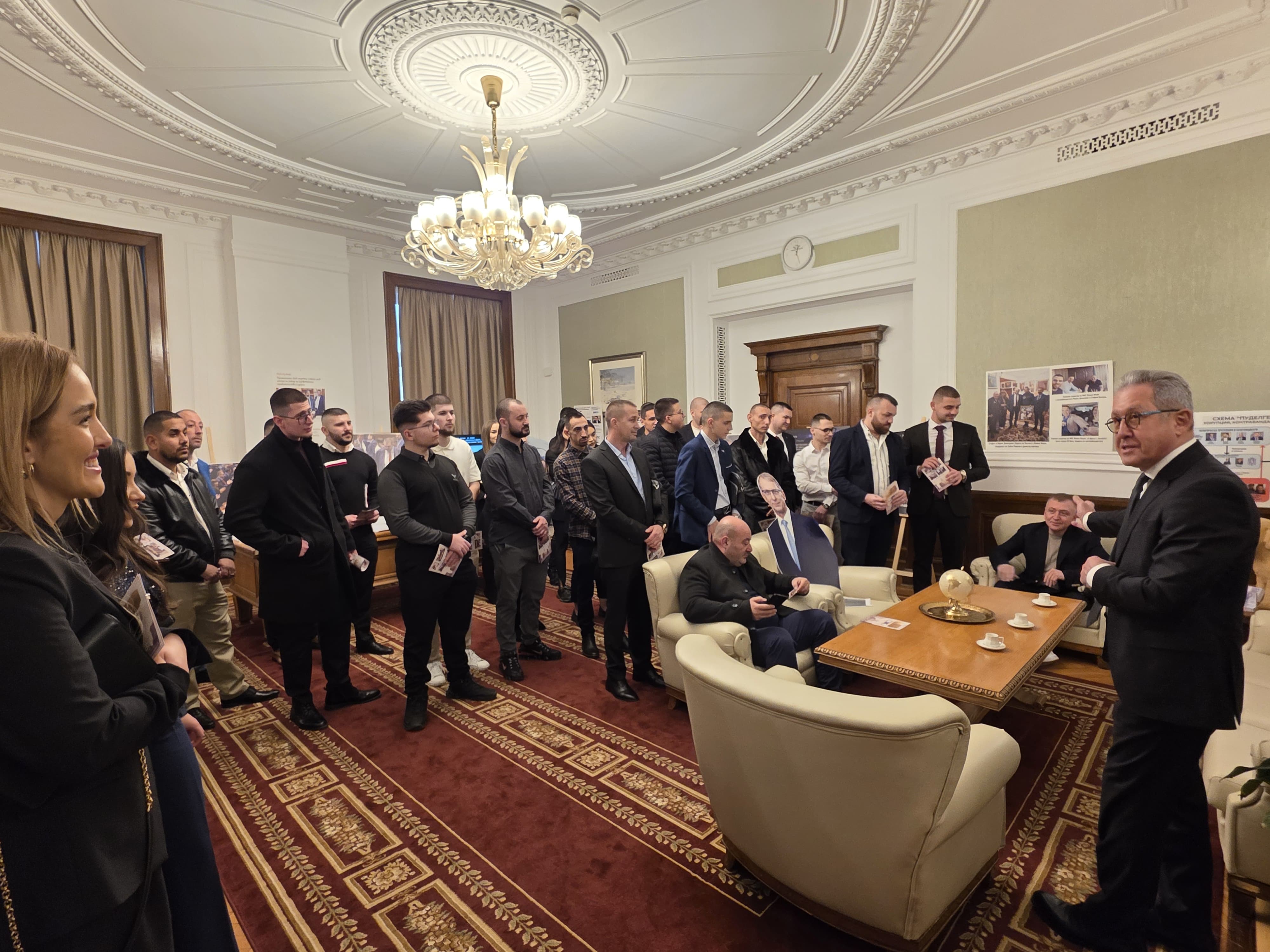 a90433d3 c7a7 49e5 8928 2d2b1af73805