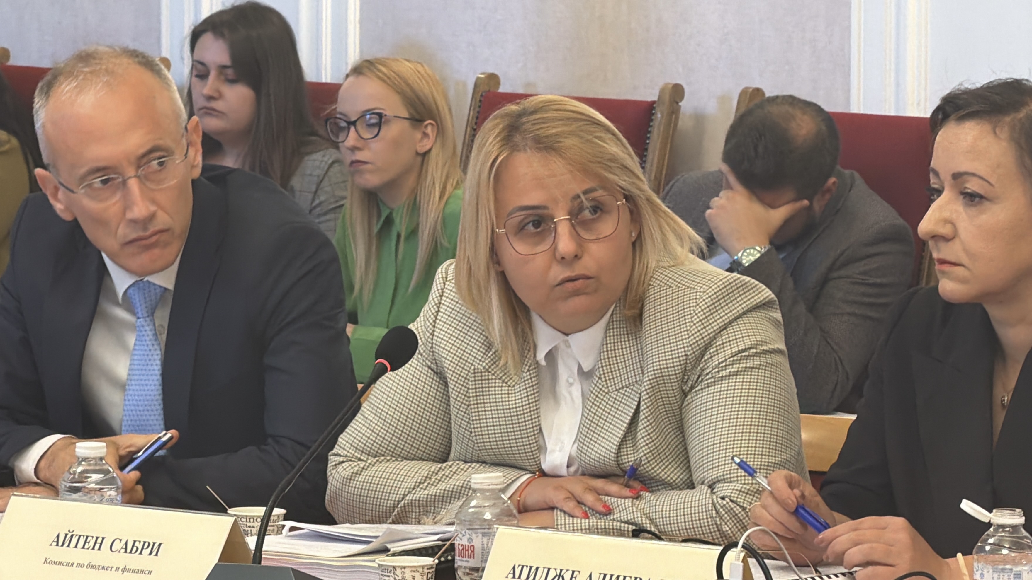 Айтен Сабри, зам. -председател на ПГ на ДПС и на НС при обсъждане на бюджета на ДОО и НЗОК за 2026 пред бюджетна комисия: Хората имат нужда от стабилност и предвидеимост