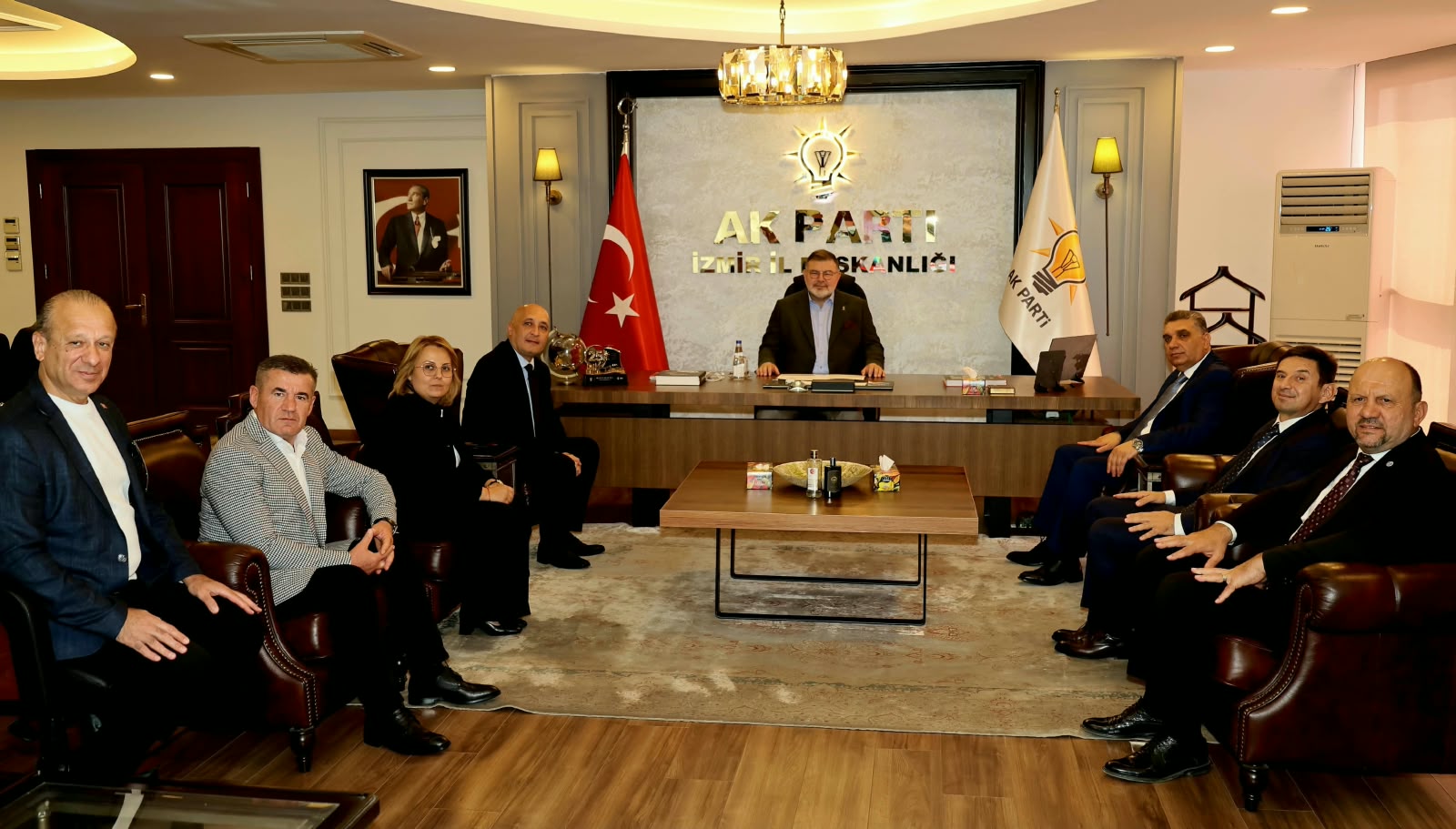 ДЕЛЕГАЦИЯ НА ДПС СЕ СРЕЩНА С AKP В ИЗМИР
