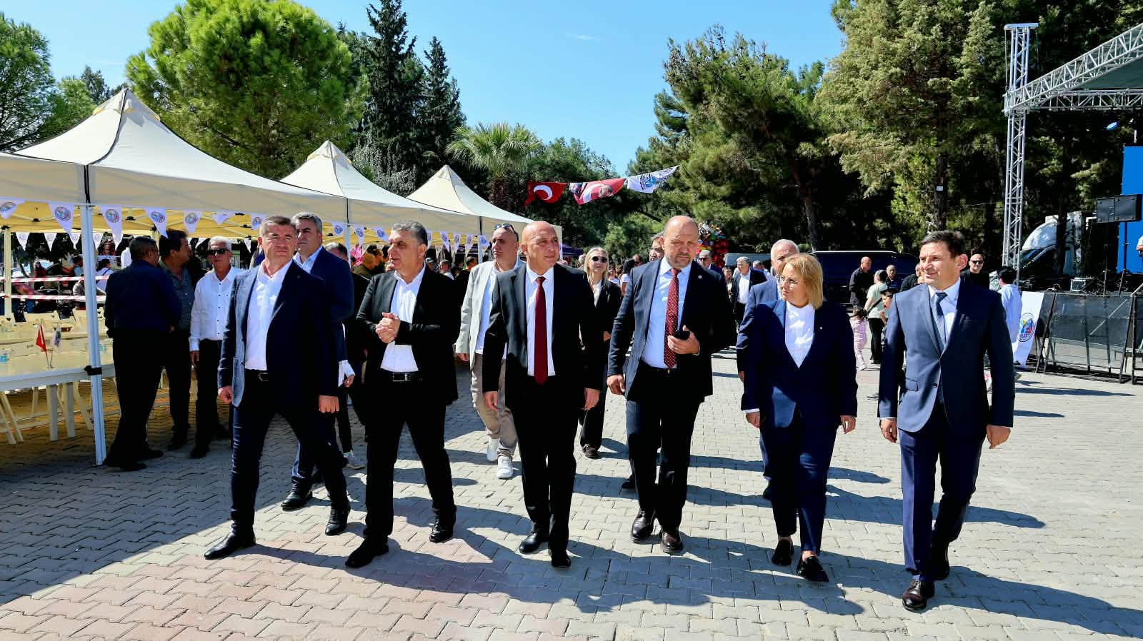 Делегация на ДПС сред официалните гости на 13-ия Балкански фестивал в Измир, Република Турция