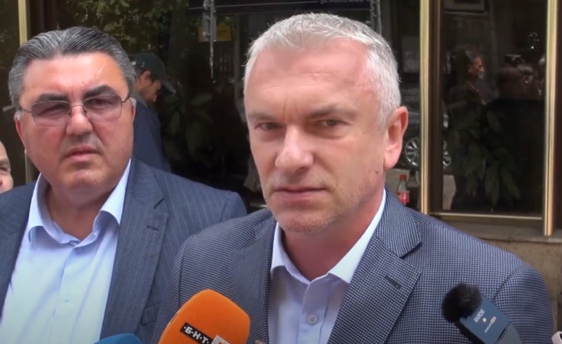 Джейхан Ибрямов: Помолихме добронамерено държавните институции да не бъдат майка за едни - мащеха за други