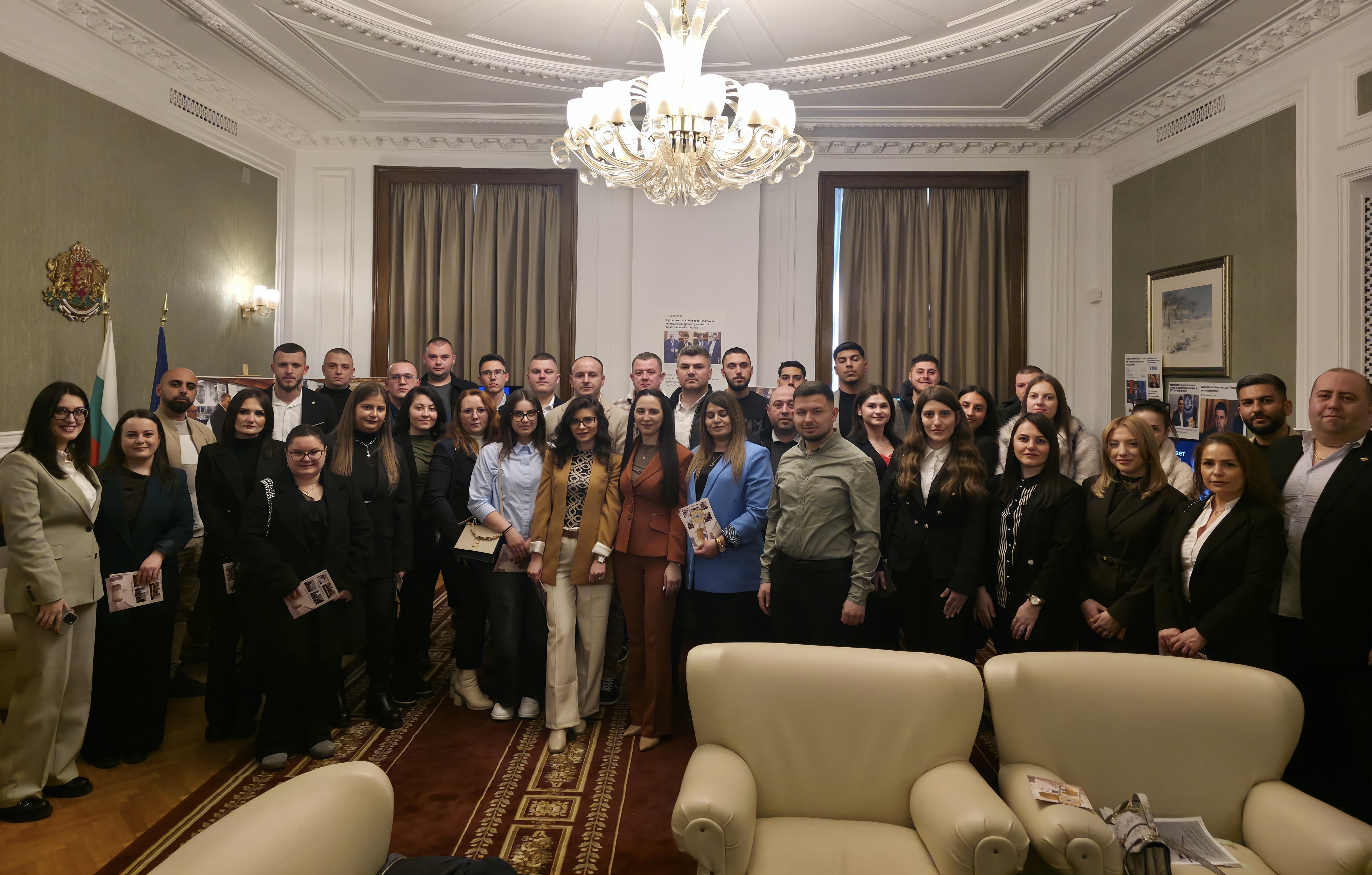 fdbfe59f 9476 46da adb3 4f0c77207972