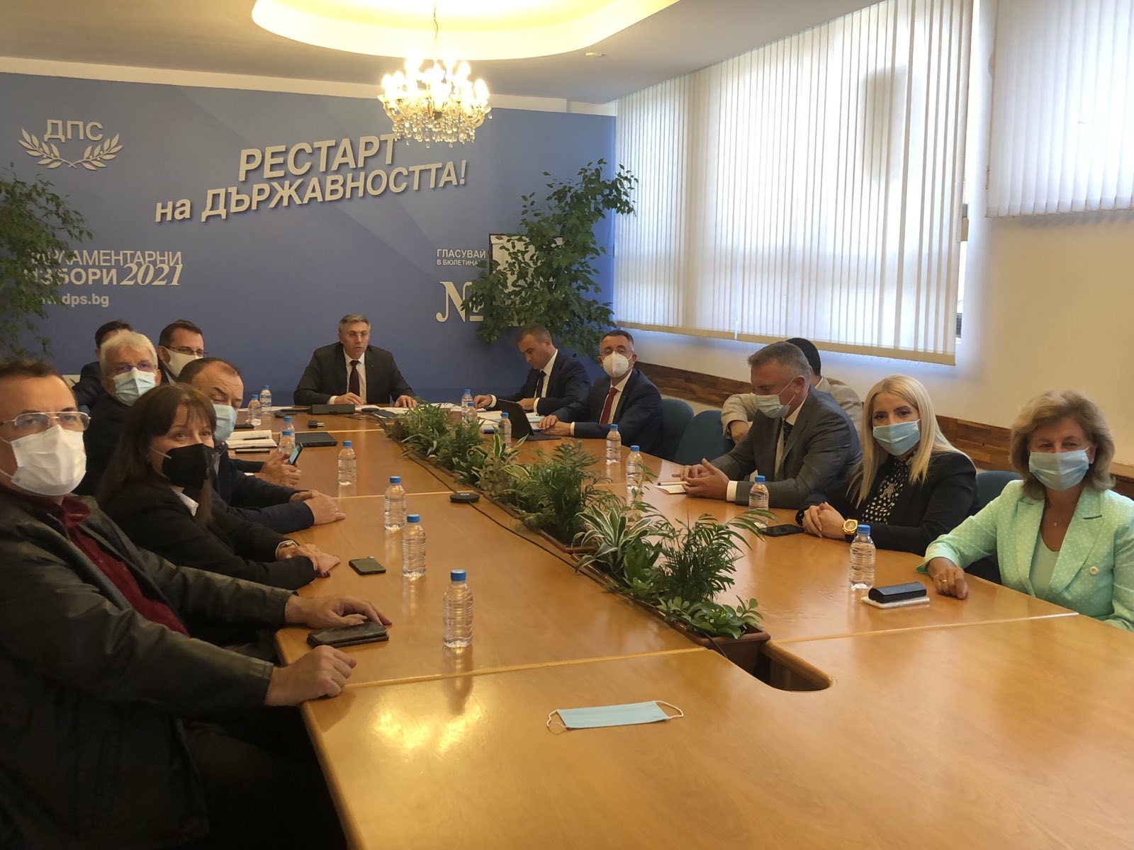 ЦОБ на ДПС решава за президент. ЦС с призив за нетърпимост към газенето на Конституцията и отстояване на гражданските права