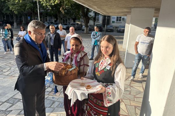 Мустафа Карадайъ от Кубрат: Време е за ново начало - високи доходи, за да не бягат младите в чужбина