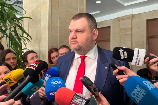 Делян Пеевски, лидер на ДПС и ПГ на ДПС-НОВО НАЧАЛО: ПП-ДБ да отговорят за корупционната схема на техния евродепутат! Времето на лъжите и доносите на Прокопиев и пуделите му свърши!
