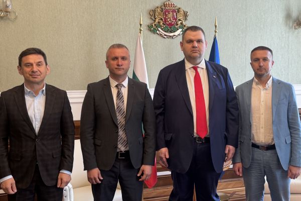 Делян Пеевски, лидер на ДПС и ПГ на ДПС-НОВО НАЧАЛО прие общините Девин и Рудозем в стратегията “Ново начало за развитие на регионите”