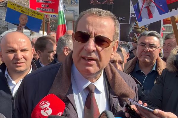 Чакъров: Ако не спрат репресиите срещу членове на Автентичното ДПС, ще преосмислим участието си в подкрепа на парламентарното мнозинство