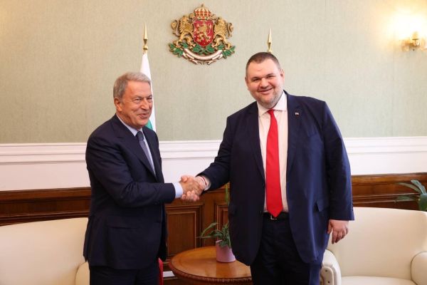 Делян Пеевски, лидер на ДПС и ПГ на ДПС-НОВО НАЧАЛО се срещна с генерал Хулуси Акар, председател на комисията по отбрана на Меджлиса